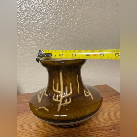 Native American Vintage Art Pottery Ceramic Vase 5” Tall - Picture 11 of 11